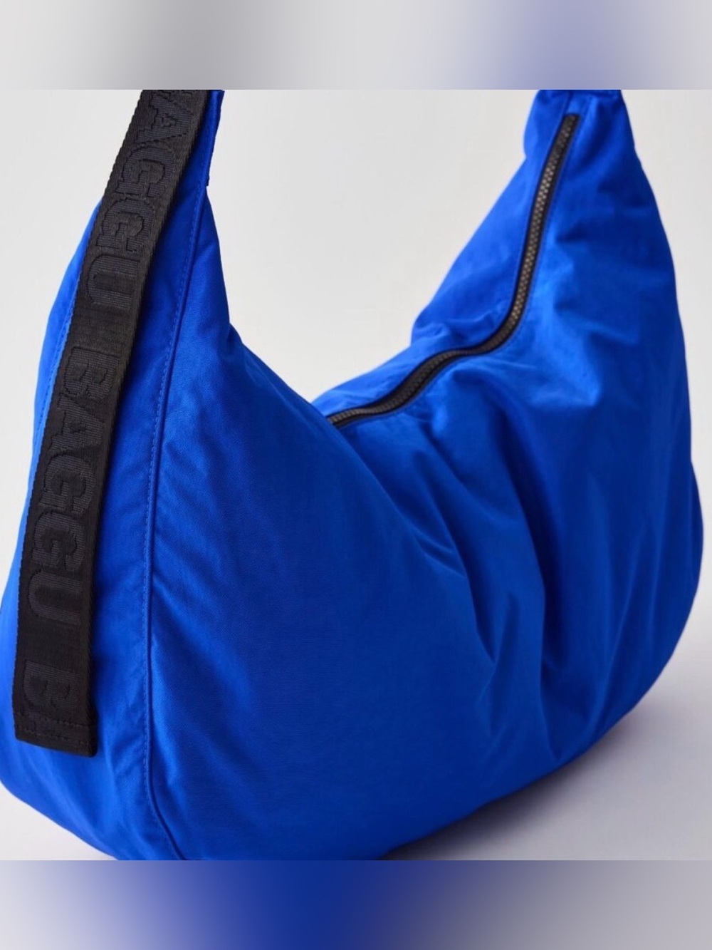 BAGGU Large Nylon Crescent Bag Lapis - Picture 9 of 15